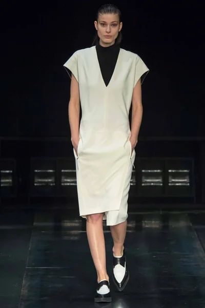 Look 34